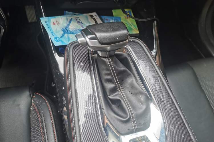 Used CHANGAN OSHAN X5 2021 1.5T DCT Prestige Edition Gear Lever