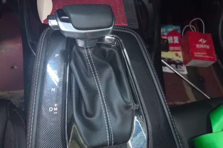 Used CHANGAN OSHAN X5 2021 1.5T DCT Flagship Edition Gear Lever