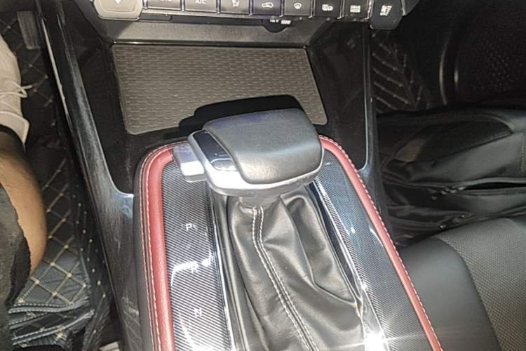Used CHANGAN OSHAN X5 2021 1.5T DCT Flagship Edition Gear Lever
