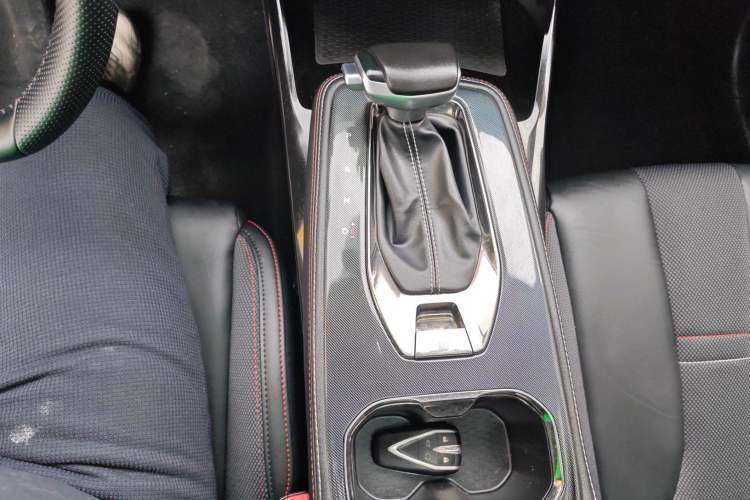 Used CHANGAN OSHAN X5 2021 1.6L CVT Luxury Model Gear Lever