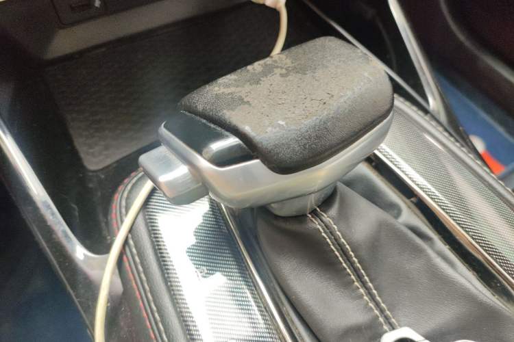 Used CHANGAN OSHAN X5 2021 1.5T DCT Luxury Edition Gear Lever
