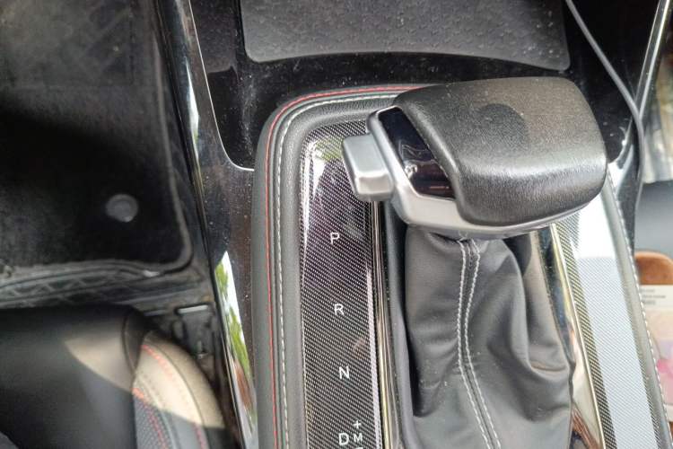 Used CHANGAN OSHAN X5 2021 1.5T DCT Flagship Edition Gear Lever
