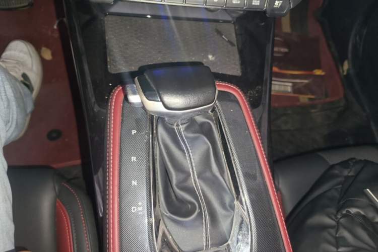 Used CHANGAN OSHAN X5 2021 1.5T DCT Prestige Edition Gear Lever