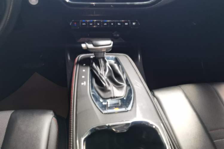 Used CHANGAN OSHAN X5 2021 1.6L CVT Luxury Model Gear Lever
