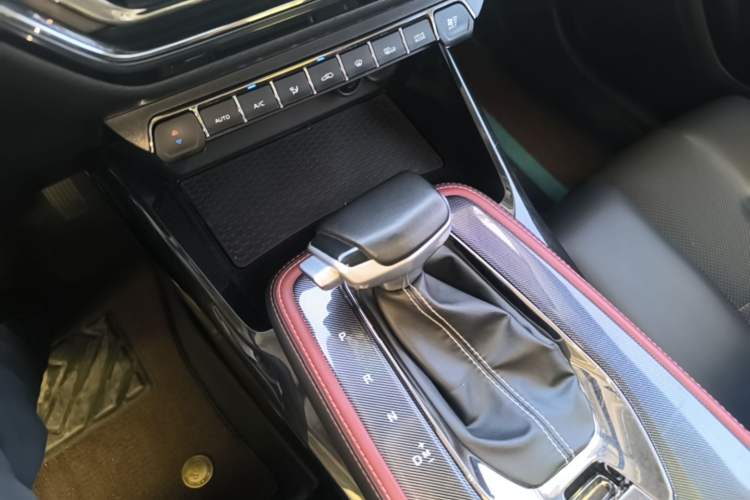 Used CHANGAN OSHAN X5 2021 1.5T DCT Prestige Edition Gear Lever