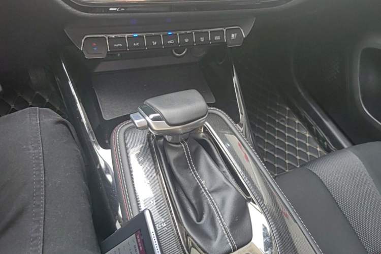 Used CHANGAN OSHAN X5 2021 1.6L CVT Luxury Version Gear Lever