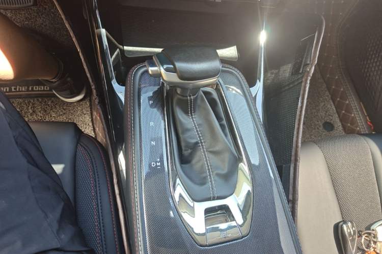 Used CHANGAN OSHAN X5 2021 1.6L CVT Luxury Model Gear Lever
