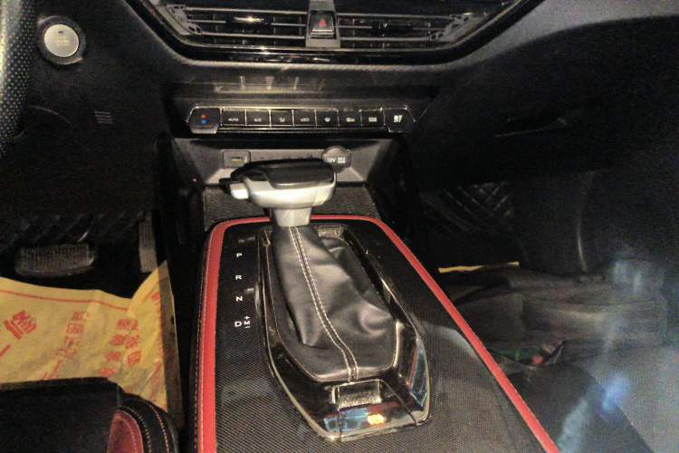 Used CHANGAN OSHAN X5 2021 1.5T DCT Prestige Edition Gear Lever
