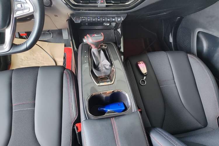 Used CHANGAN OSHAN X5 2021 1.5T DCT Prestige Edition Gear Lever