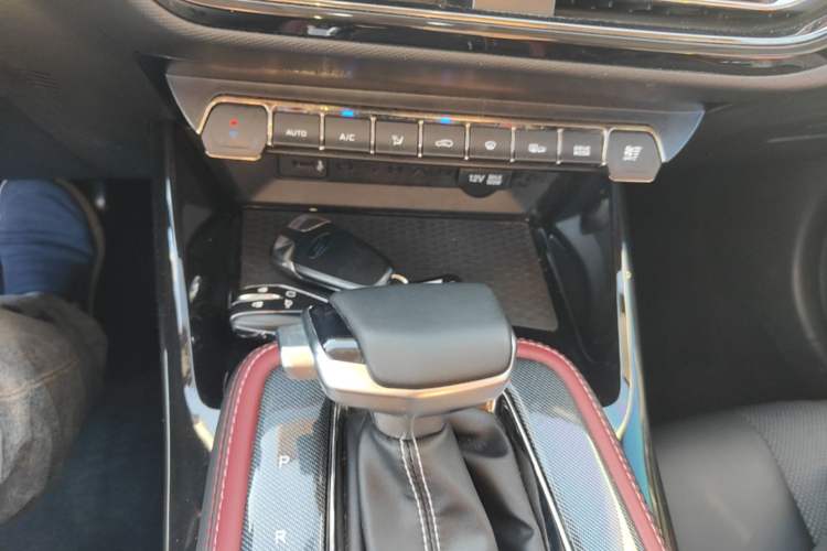 Used CHANGAN OSHAN X5 2021 1.5T DCT Flagship Edition Gear Lever