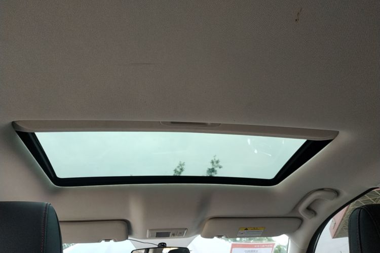 Used CHANGAN OSHAN X5 2021 Revised Version 1.6L Manual Luxury Edition Headliner