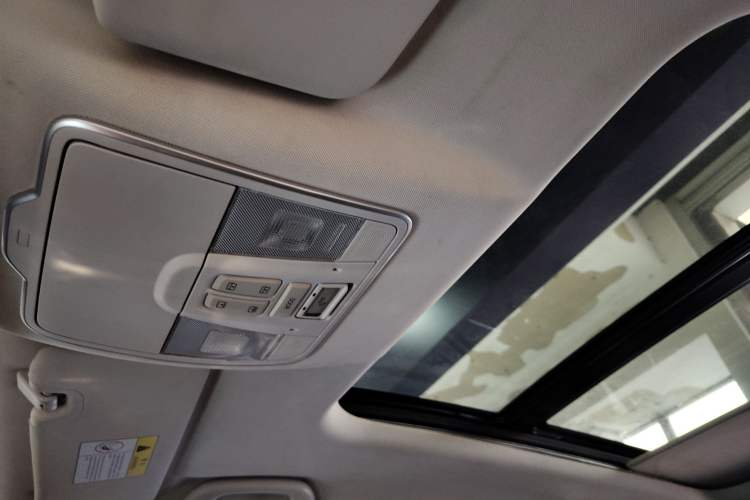 Used CHANGAN OSHAN X5 2021 1.5T DCT Prestige Edition Headliner