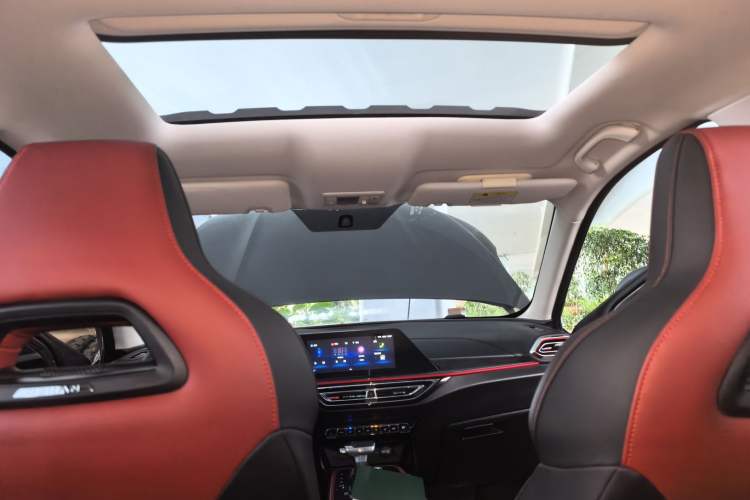 Used CHANGAN OSHAN X5 2021 Revised Version 1.5T DCT Luxury Edition Headliner