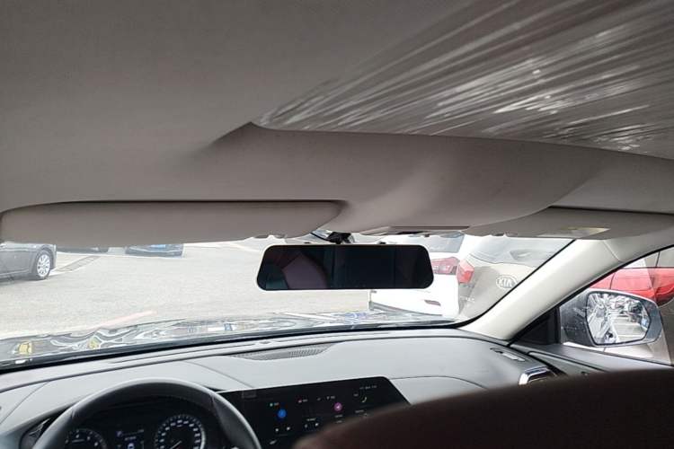 Used CHANGAN OSHAN X5 2021 Revised Version 1.5T DCT Luxury Edition Headliner