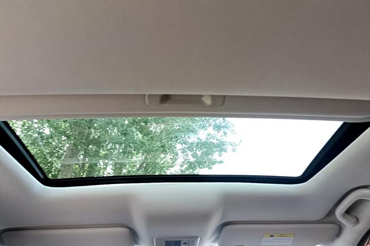 Used CHANGAN OSHAN X5 2021 Revised Version 1.5T DCT Luxury Edition Headliner