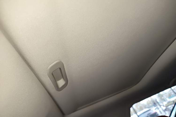 Used CHANGAN OSHAN X5 2021 Revised Version 1.5T DCT Luxury Edition Headliner