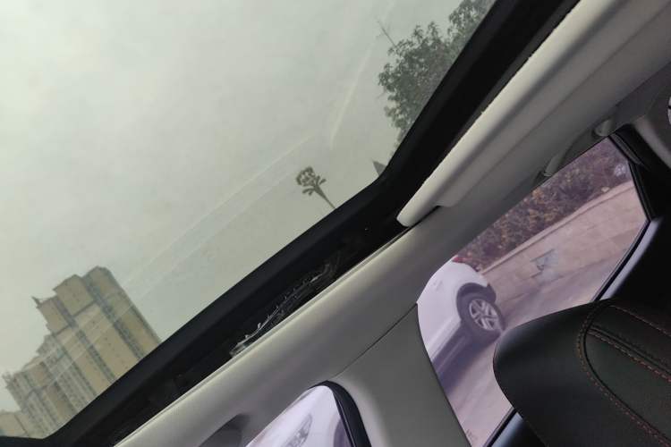 Used CHANGAN OSHAN X5 2021 Revised Version 1.5T DCT Luxury Edition Headliner