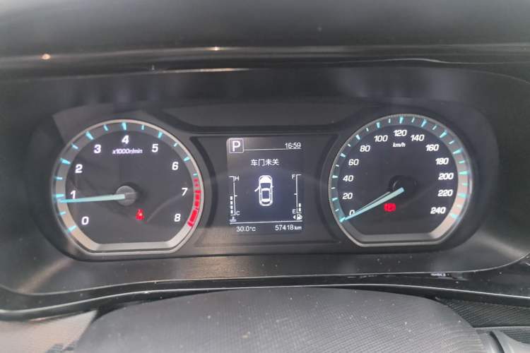 Used CHANGAN OSHAN X5 2021 Revised Version 1.5T DCT Luxury Edition Instrument Cluster