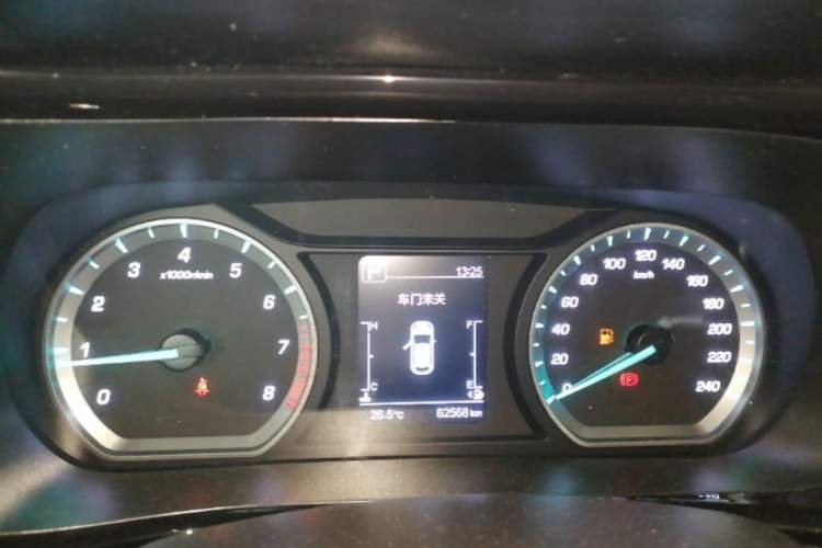 Used CHANGAN OSHAN X5 2021 Revised Version 1.6L CVT Luxury Edition Instrument Cluster