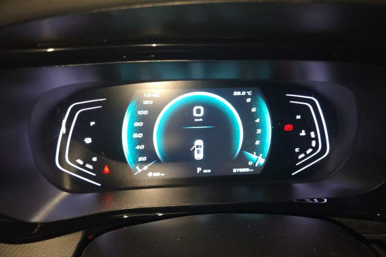 Used CHANGAN OSHAN X5 2021 1.5T DCT Prestige Edition Instrument Cluster