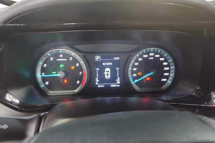 Used CHANGAN OSHAN X5 2021 Revised Version 1.5T DCT Luxury Edition Instrument Cluster