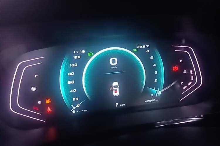 Used CHANGAN OSHAN X5 2021 1.5T DCT Prestige Edition Instrument Cluster