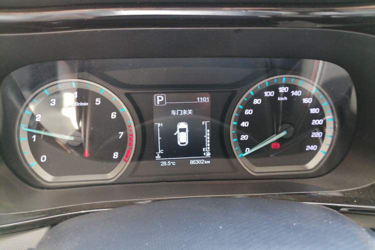 Used CHANGAN OSHAN X5 2021 1.6L CVT Luxury Version Instrument Cluster
