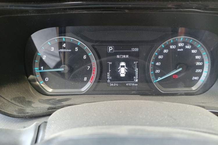 Used CHANGAN OSHAN X5 2021 Revised Version 1.6L CVT Luxury Edition Instrument Cluster