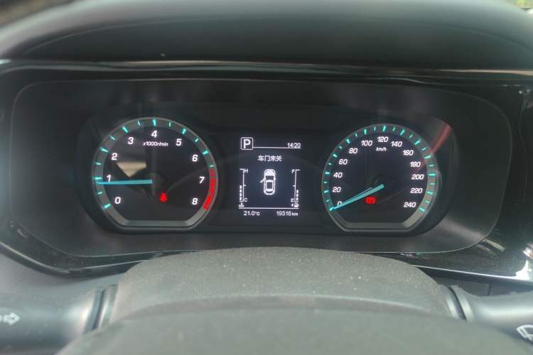 Used CHANGAN OSHAN X5 2021 Revised Version 1.5T DCT Luxury Edition Instrument Cluster