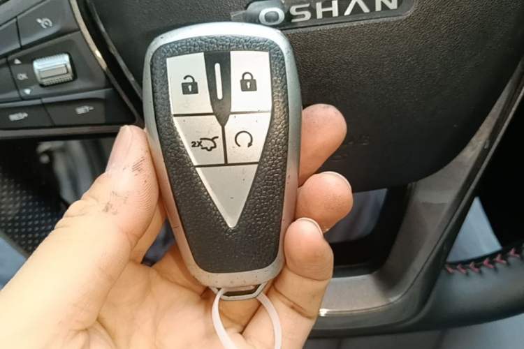 Used CHANGAN OSHAN X5 2021 1.6L CVT Luxury Model Interior 1