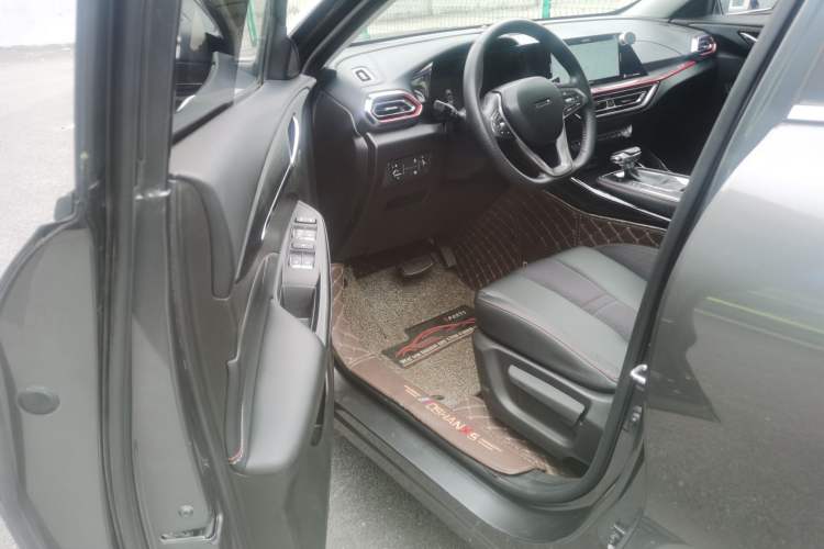 Used CHANGAN OSHAN X5 2021 1.6L CVT Luxury Model Interior 1