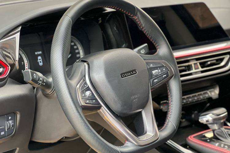 Used CHANGAN OSHAN X5 2021 Revised Version 1.5T DCT Luxury Edition Interior 2