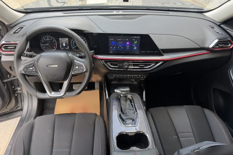 Used CHANGAN OSHAN X5 2021 Revised Version 1.6L CVT Luxury Edition Interior 2