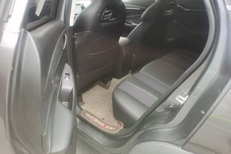 Used CHANGAN OSHAN X5 2021 1.6L CVT Luxury Model Interior 2