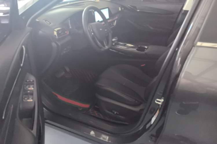 Used CHANGAN OSHAN X5 2021 1.5T DCT Flagship Edition Interior 2