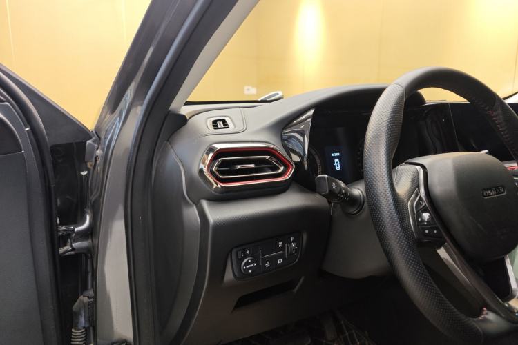 Used CHANGAN OSHAN X5 2021 1.5T DCT Luxury Edition Interior 3