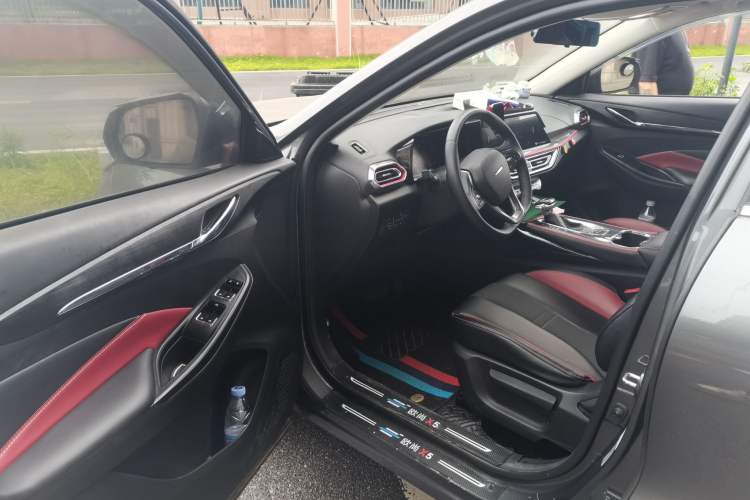 Used CHANGAN OSHAN X5 2021 1.5T DCT Prestige Edition Interior 3