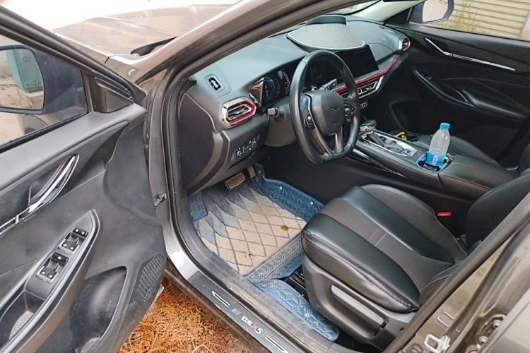 Used CHANGAN OSHAN X5 2021 1.6L CVT Luxury Model Interior 3