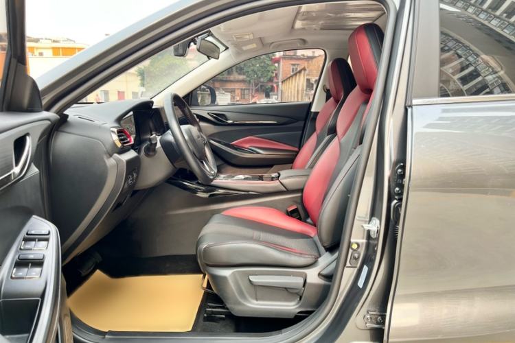 Used CHANGAN OSHAN X5 2021 Revised Version 1.5T DCT Luxury Edition Interior 4