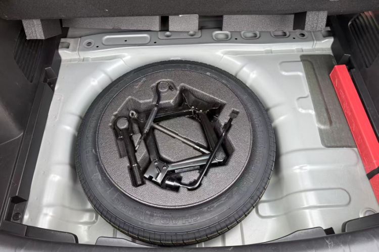 Used CHANGAN OSHAN X5 2021 1.5T DCT Prestige Edition Interior 4