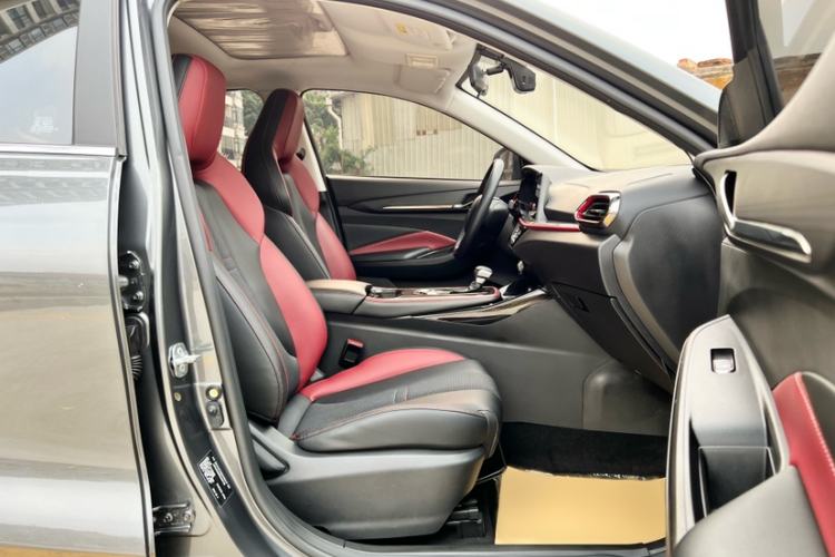 Used CHANGAN OSHAN X5 2021 Revised Version 1.5T DCT Luxury Edition Interior 8