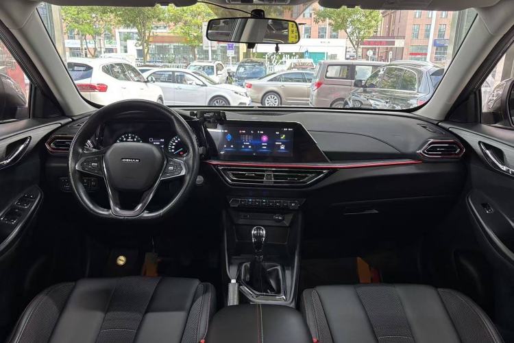 Used CHANGAN OSHAN X5 2021 Revised Version 1.6L Manual Luxury Edition Interior 8