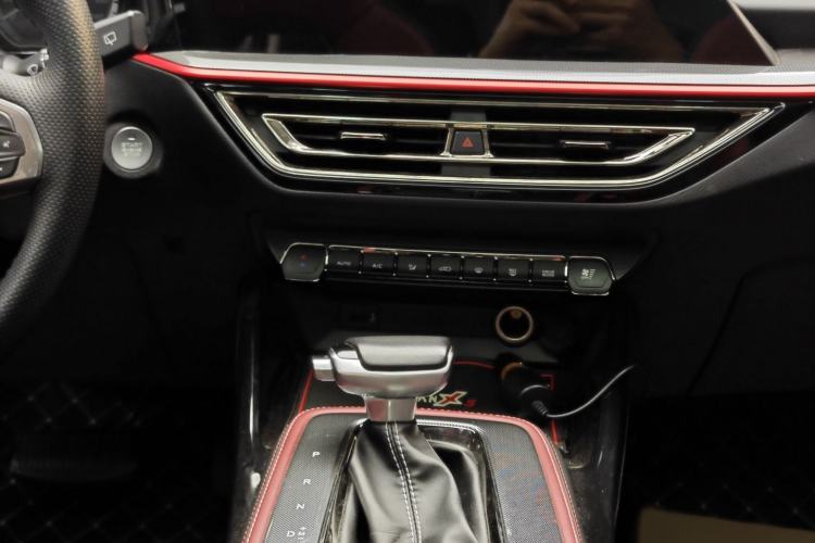 Used CHANGAN OSHAN X5 2021 1.5T DCT Luxury Edition Interior 8