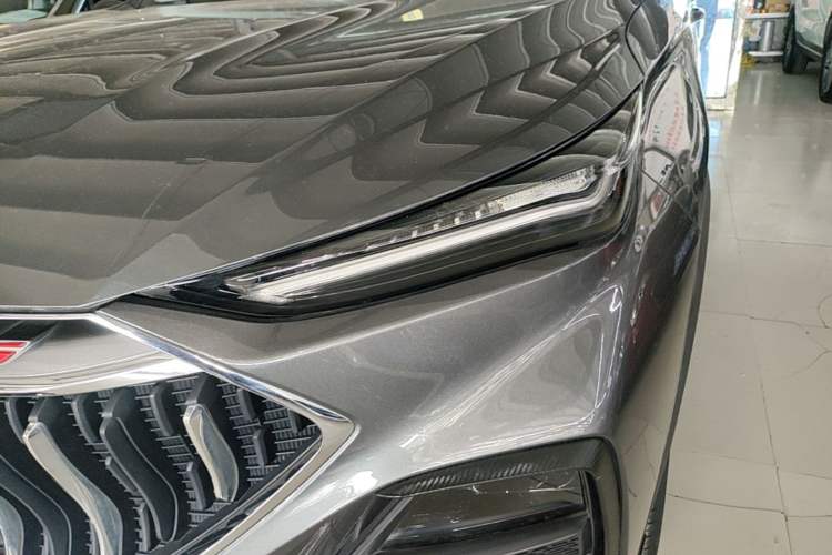 Used CHANGAN OSHAN X5 2021 Revised Version 1.5T DCT Luxury Edition Left Front Headlight