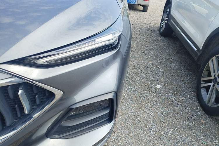Used CHANGAN OSHAN X5 2021 1.5T DCT Prestige Edition Left Front Headlight