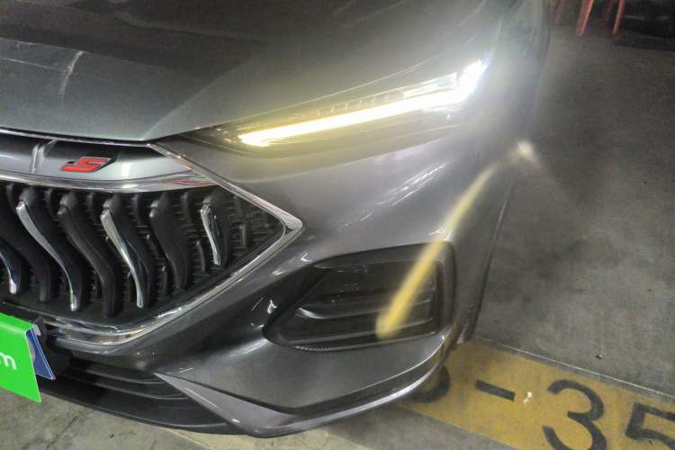 Used CHANGAN OSHAN X5 2021 1.5T DCT Prestige Edition Left Front Headlight