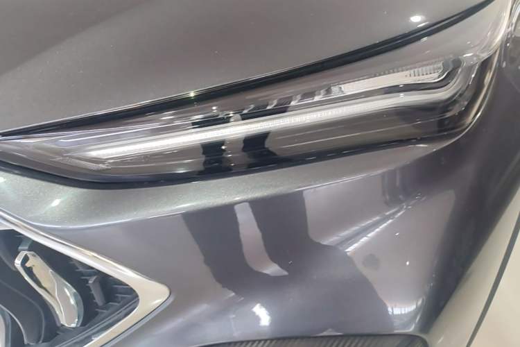 Used CHANGAN OSHAN X5 2021 Revised Version 1.5T DCT Luxury Edition Left Front Headlight
