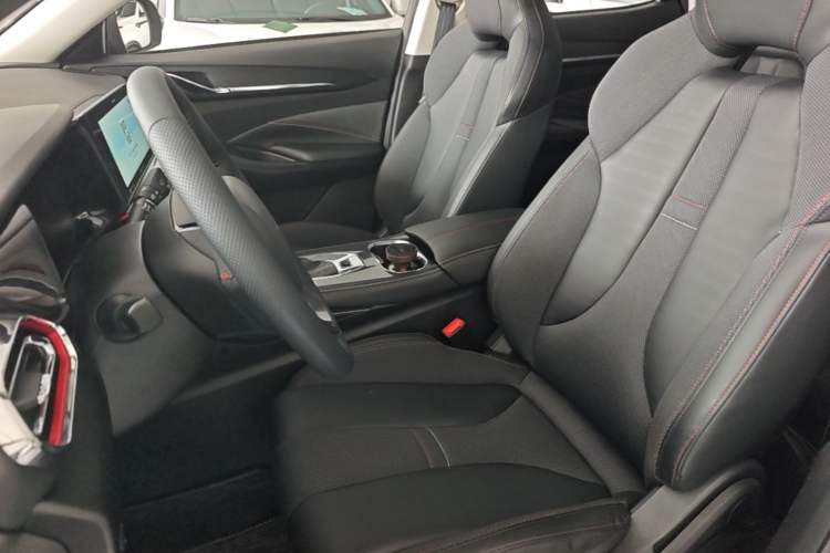 Used CHANGAN OSHAN X5 2021 1.6L CVT Flagship Model Left Front Seat