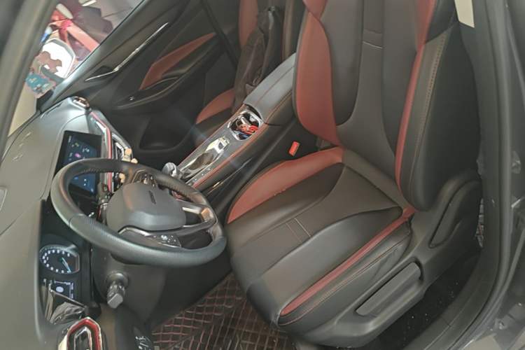 Used CHANGAN OSHAN X5 2021 Revised Version 1.5T DCT Luxury Edition Left Front Seat