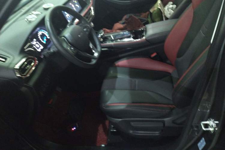 Used CHANGAN OSHAN X5 2021 1.5T DCT Luxury Edition Left Front Seat